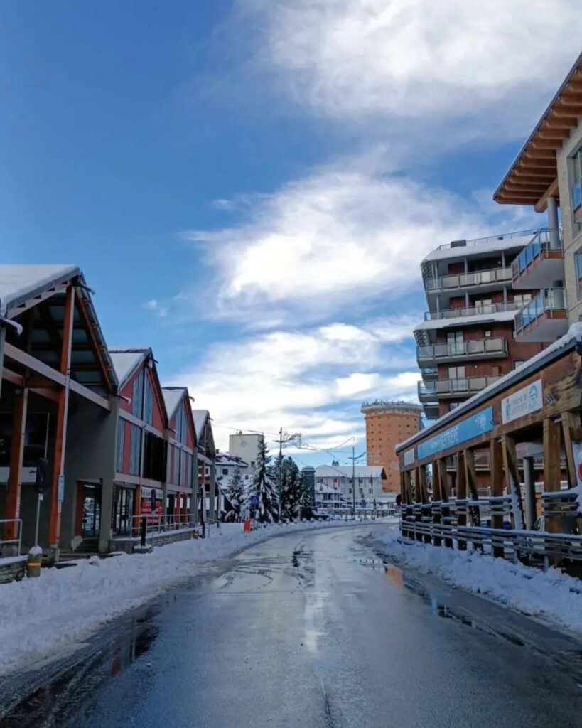 sestriere neve piemonte oggi