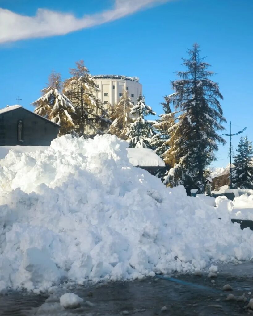 sestriere neve piemonte oggi