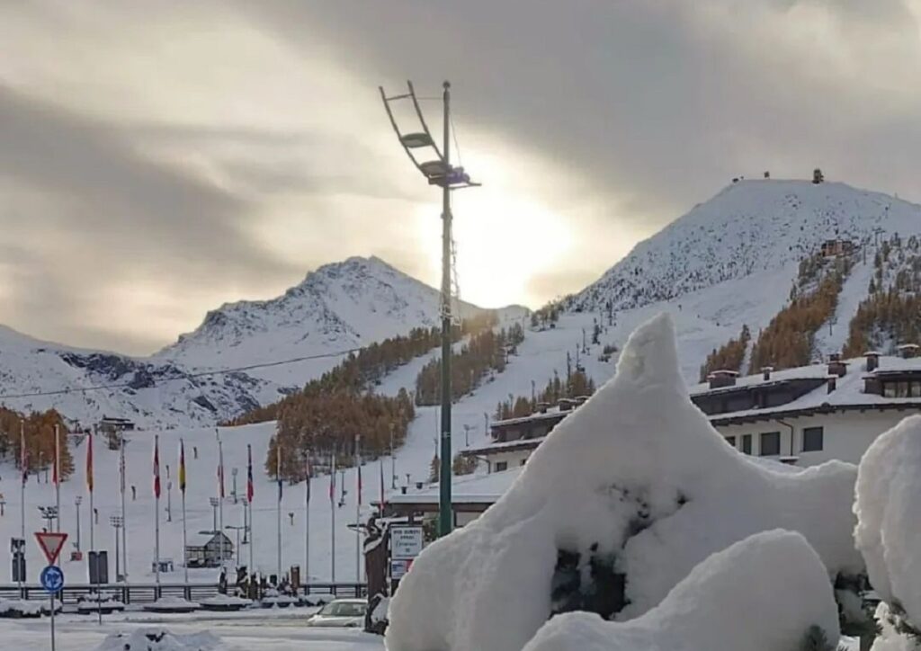 sestriere neve piemonte oggi