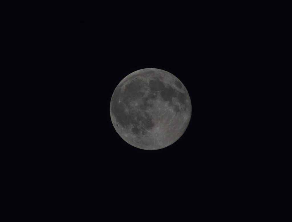 superluna raccolto ottobre 2025 iss