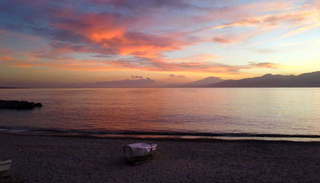 tramonto stretto messina