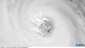 uragano priscilla spazio occhio