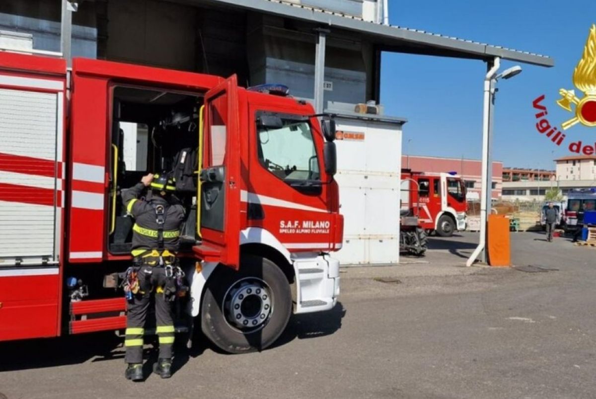 Maltempo Liguria: crolla un muro a Pegli, auto travolte