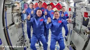 Shenzhou-21 stazione spaziale cinese tiangong