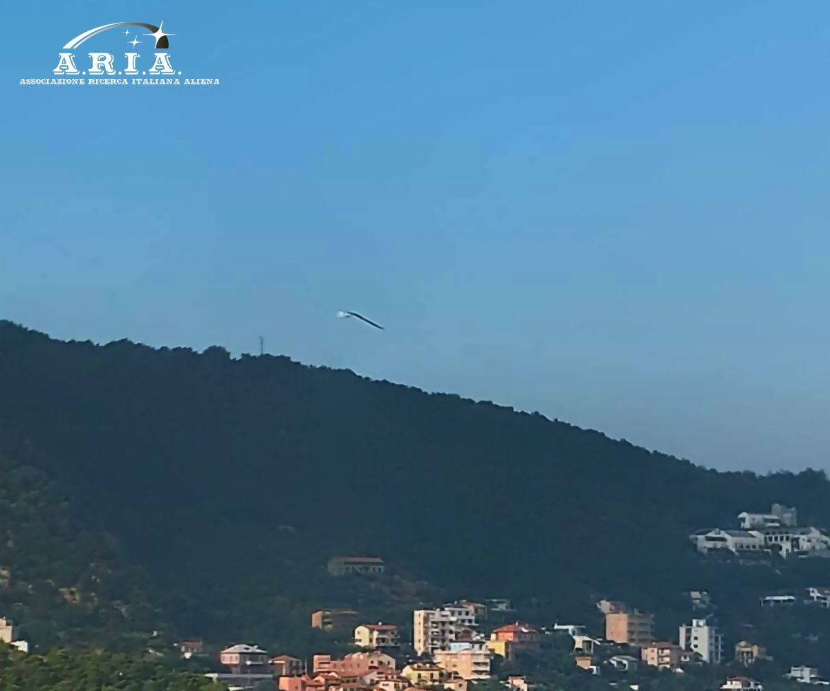 “UFO in Liguria, continuano i misteriosi avvistamenti di oggetti non identificati”: la segnalazione A.R.I.A | FOTO e VIDEO