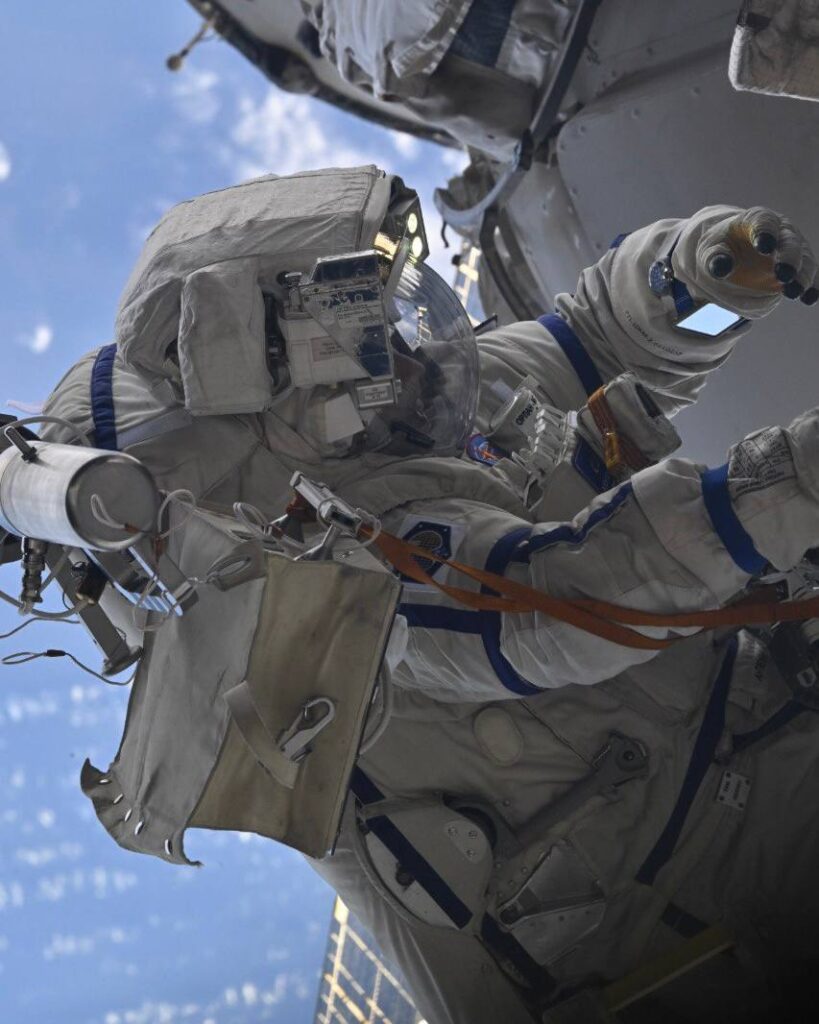 foto passeggiata spaziale russa