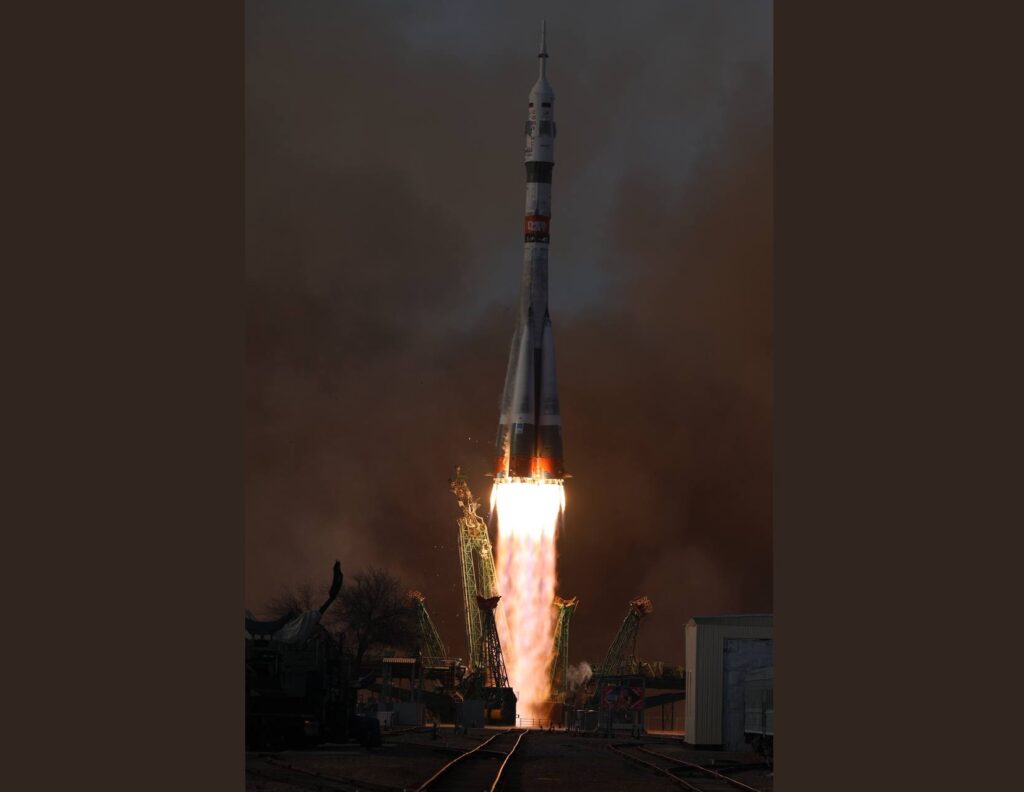 lancio astronauti soyuz iss oggi