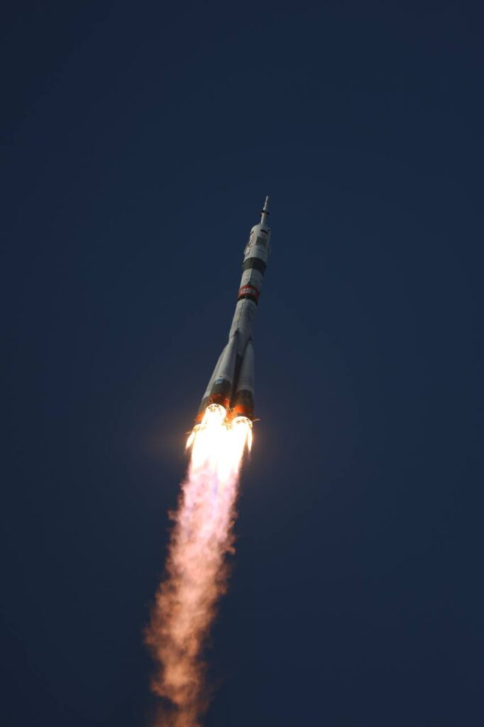 lancio astronauti soyuz iss oggi