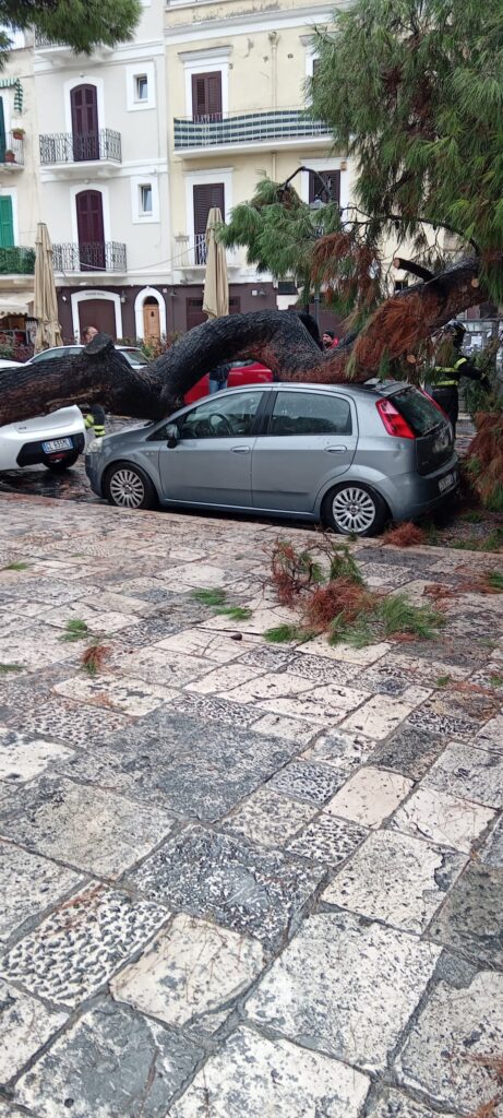 maltempo bari puglia