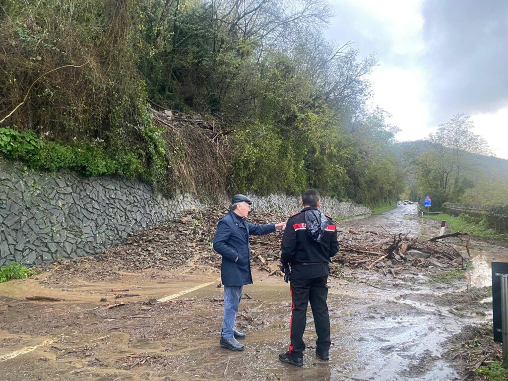 maltempo frana aulla toscana