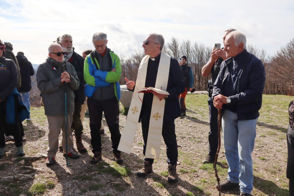 montalto posa croce cristo redentore 8 novembre 2025