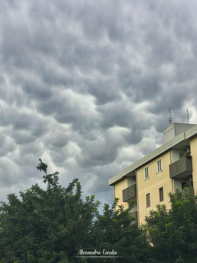 nubi mammatus cagliari
