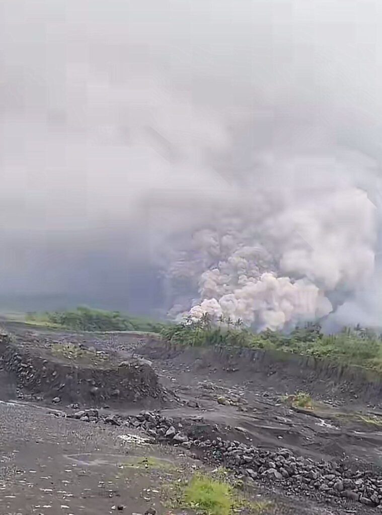 eruzione semeru