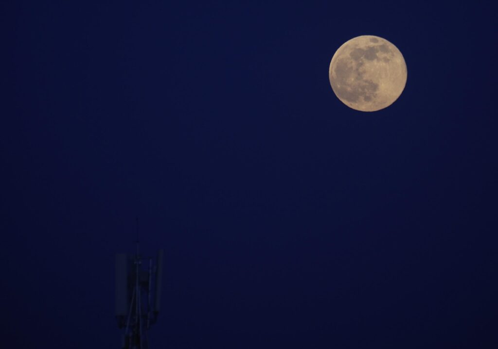 superluna 5 novembre 2025