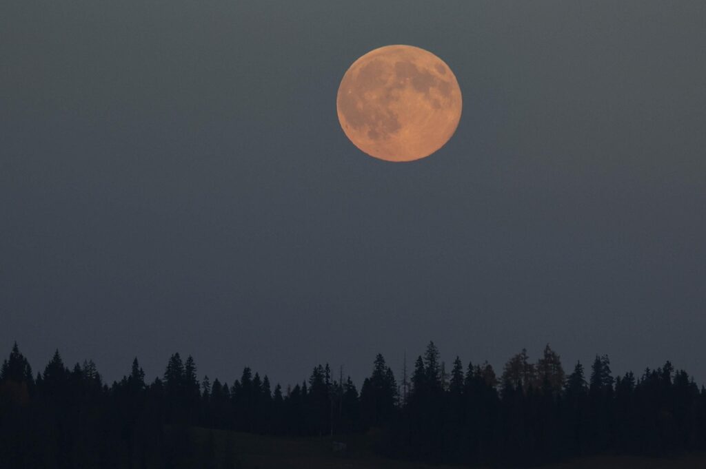 superluna 5 novembre 2025