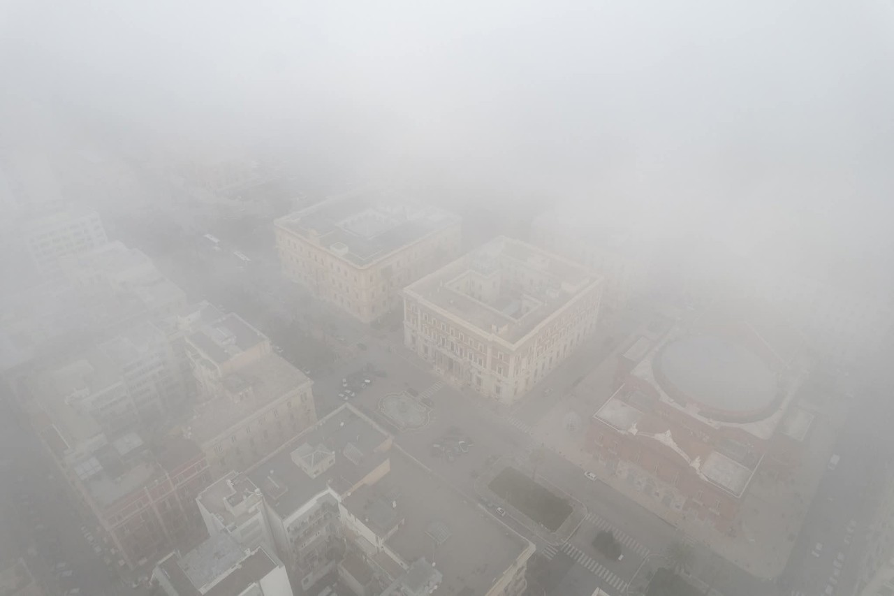 Nebbia Bari Petruzzelli