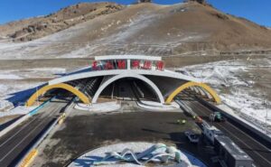 Tianshan Shengli tunnel cina