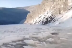 Tsunami di ghiaccio Siberia