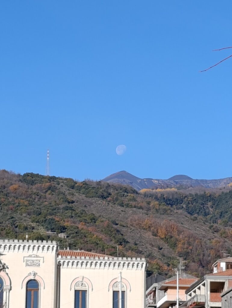 Zafferana Etnea Etna Luna