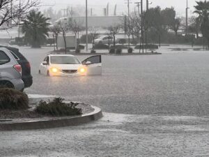 alluvione inondazioni usa california redding
