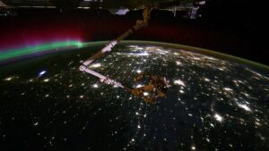 aurora iss fulmini luci