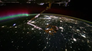 aurora iss fulmini luci