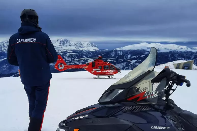 elicottero carabinieri piste sci