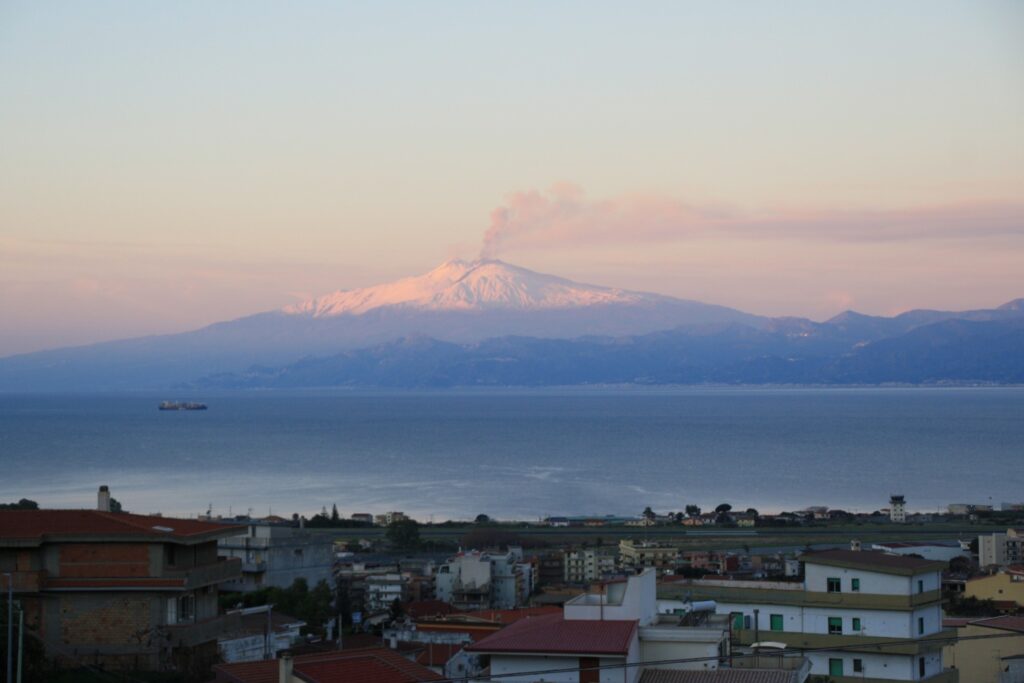 etna alba 29 dicembre 2025 da reggio calabria
