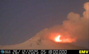 etna eruzione oggi