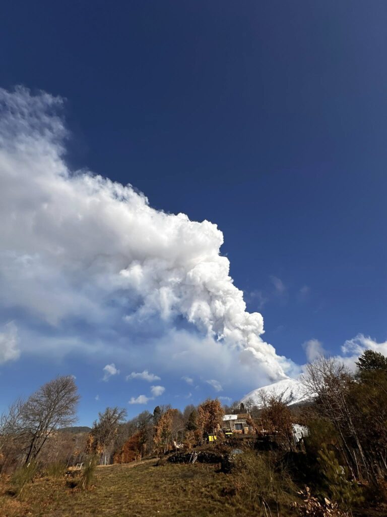 etna oggi eruzione fontane lava cenere (1)