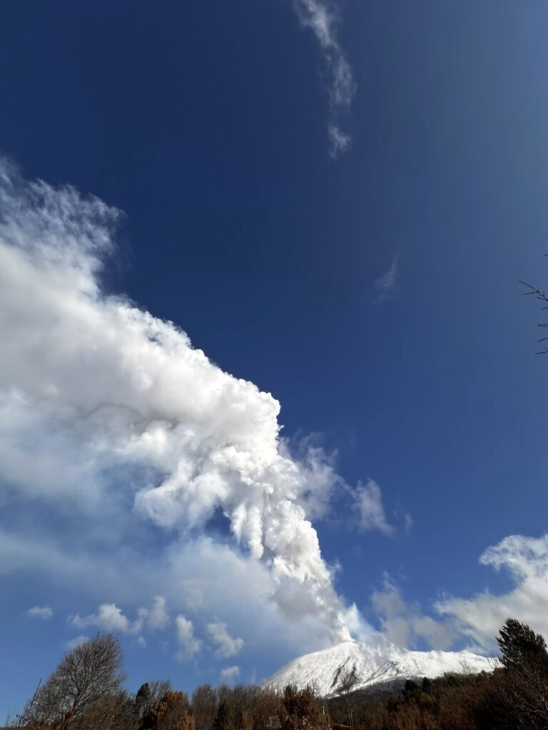 etna oggi eruzione fontane lava cenere (1)