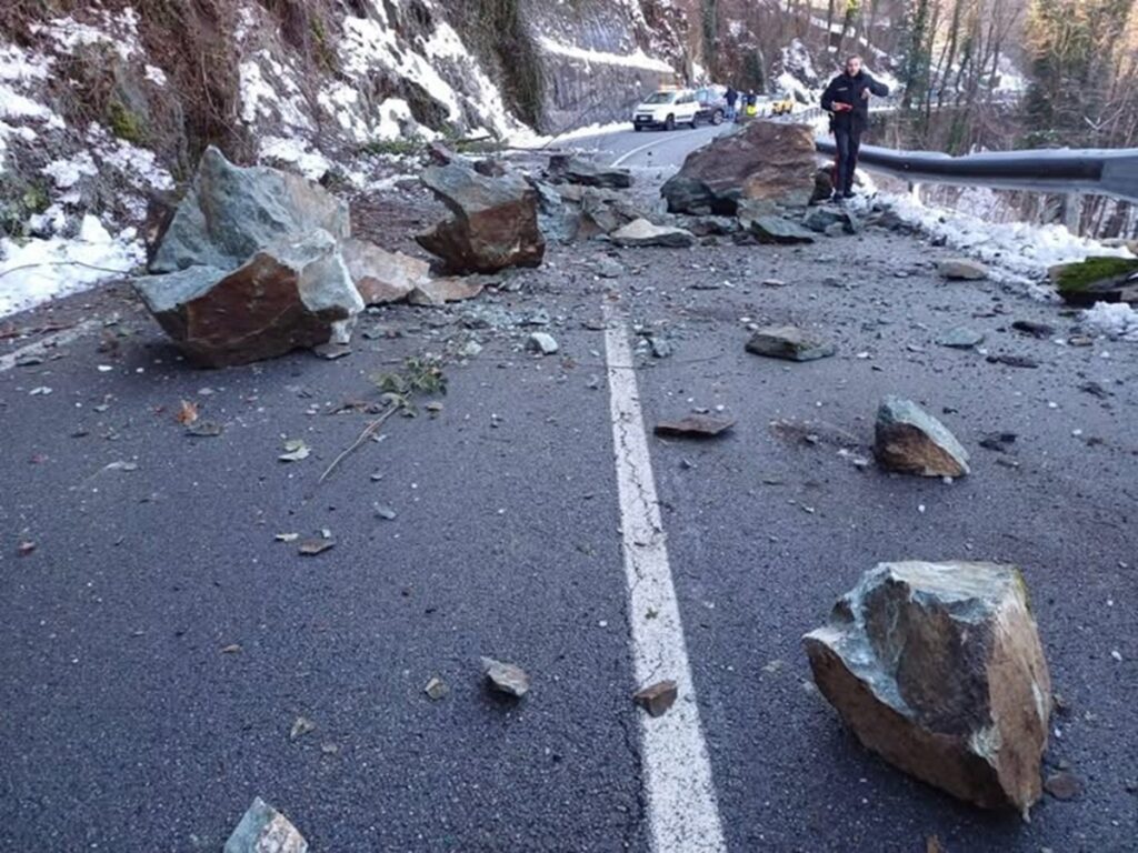 frana SP32 valle di Viù