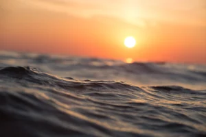 oceano tramonto giorno più corto dell'anno