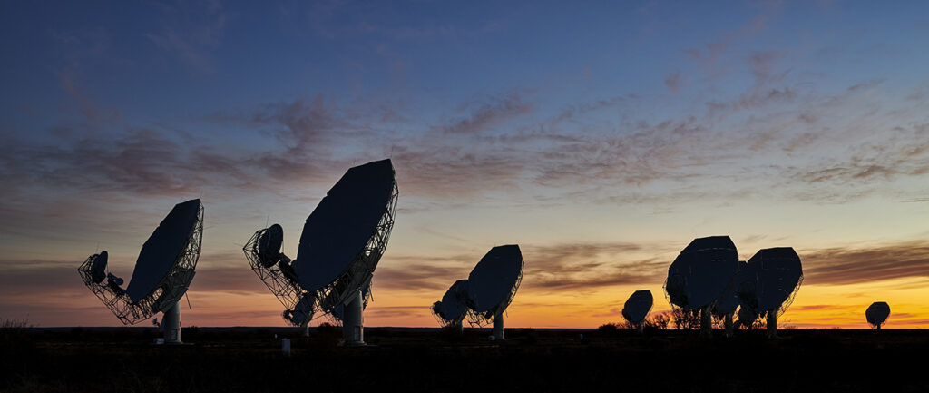 radiotelescopio MeerKAT