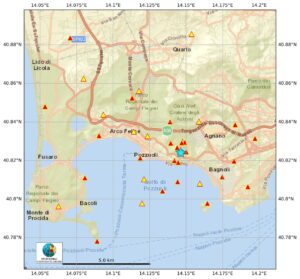 terremoto campi flegrei pozzuoli
