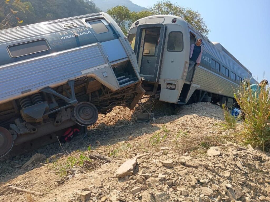 treno deragliato messico