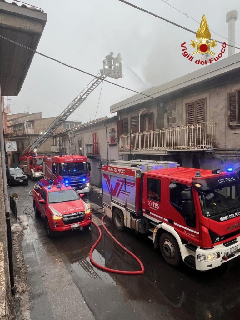 Incendio Messina