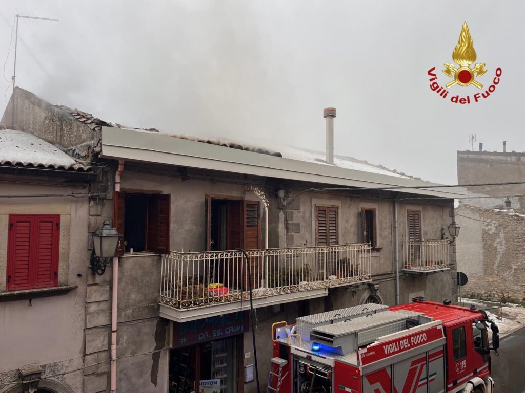 Incendio Messina