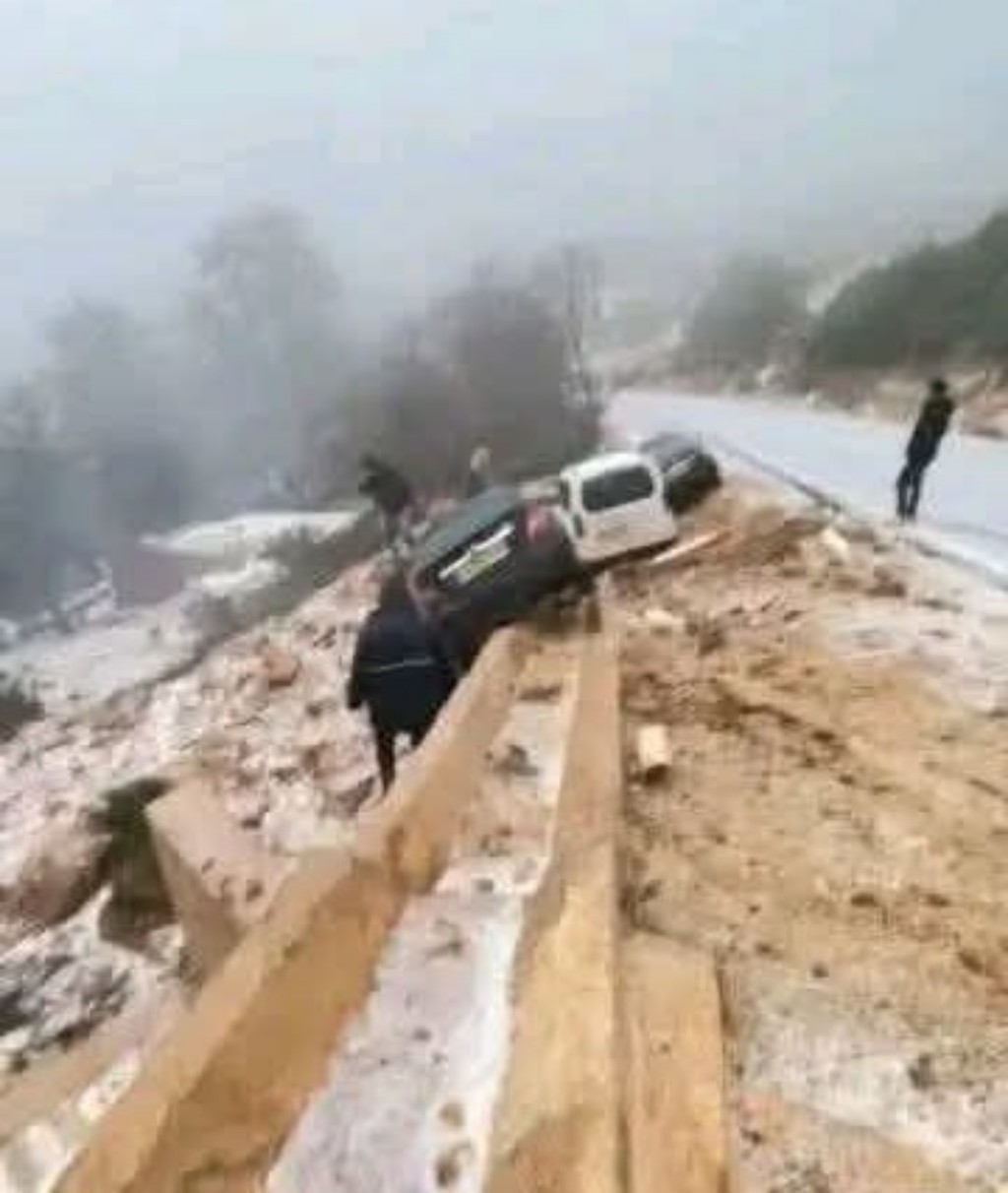 Neve Algeria disagi
