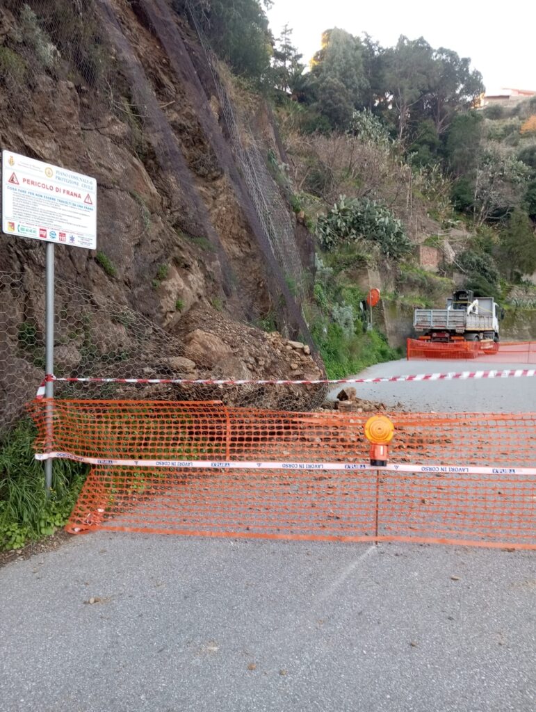 Operazioni di bonifica del costone roccioso Rocca Celi a Santo Stefano Briga