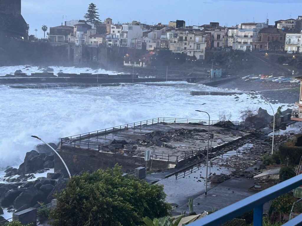 aci castello maltempo