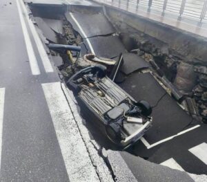 auto voragine santa teresa di riva