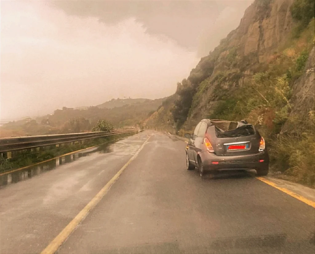 ferruzzano masso auto