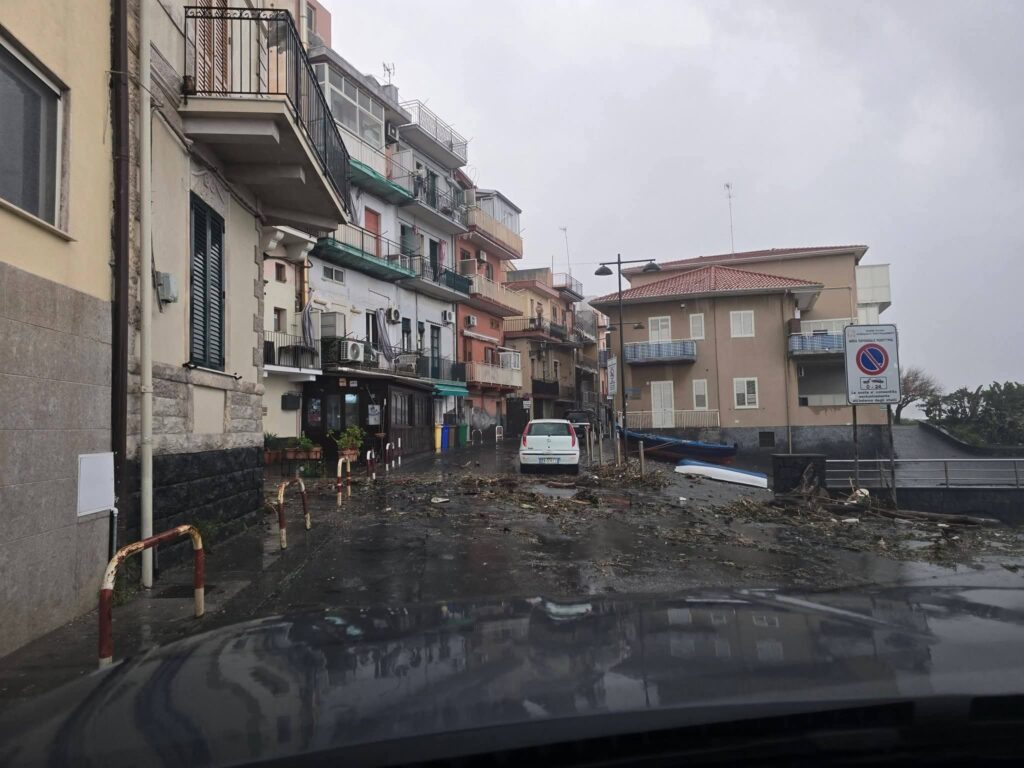 maltempo acicastello