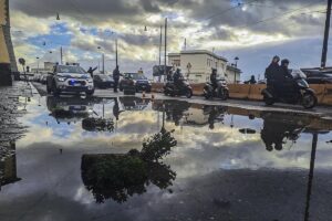 maltempo allagamenti napoli campania