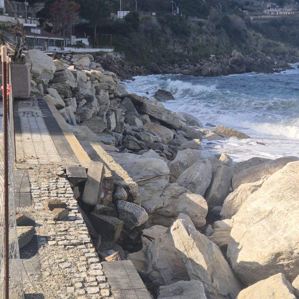 maltempo calabria mareggiata scilla
