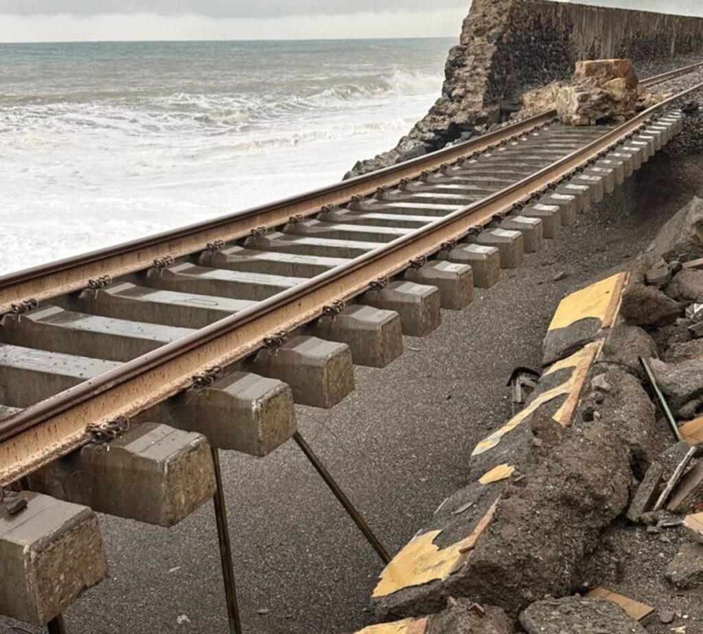 maltempo ferrovia messina-taormina