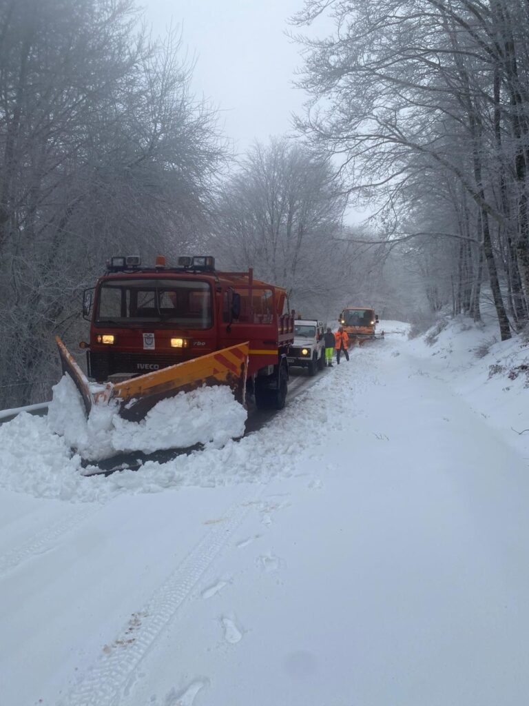 maltempo sicilia neve nebrodi