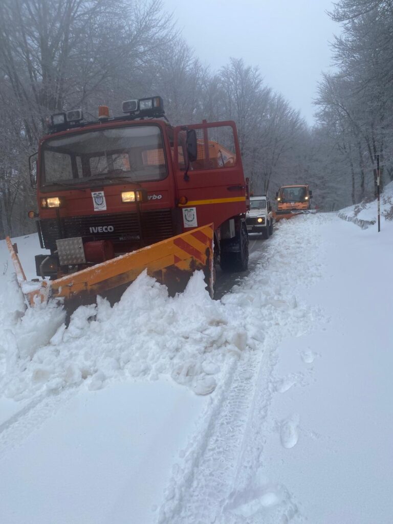 maltempo sicilia neve nebrodi