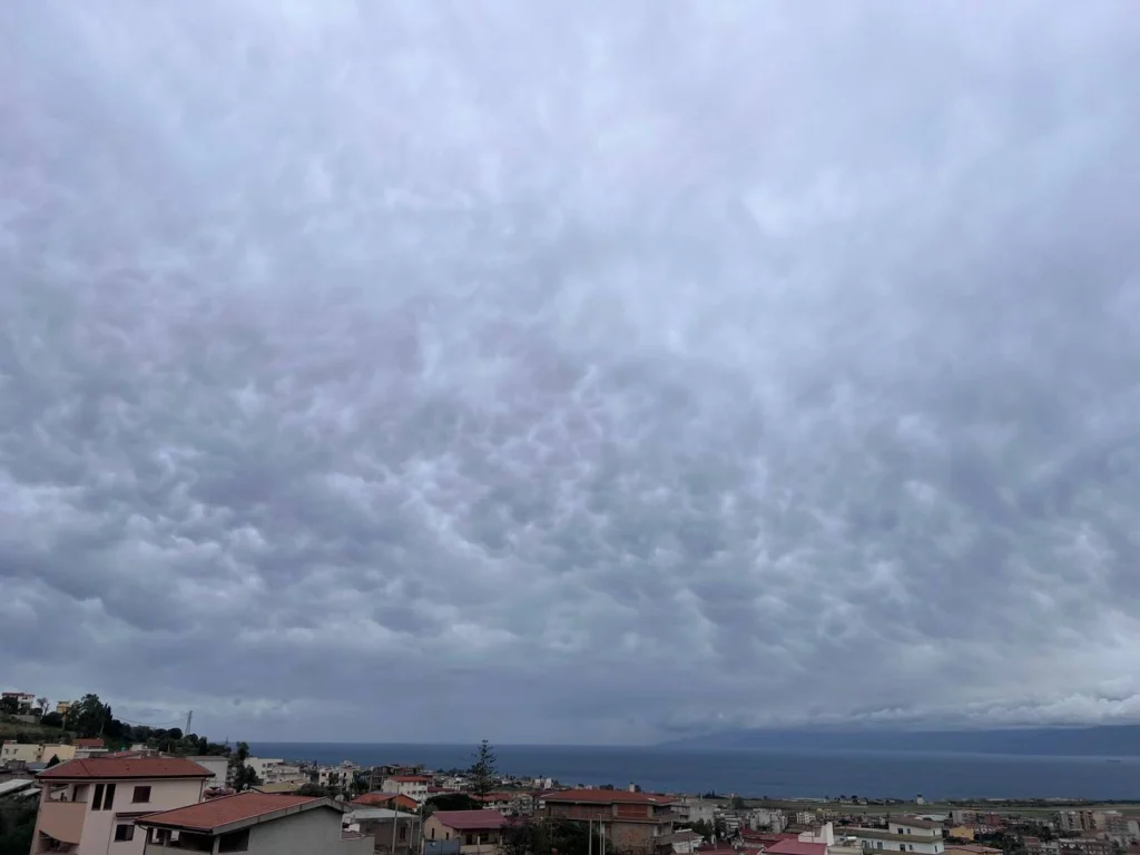 mammatus stretto di messina 31 gennaio 2025